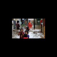 LPBI NU Berikan Bantuan Korban Banjir di Konawe Sultra