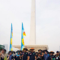 Peduli Sampah, LPBINU Gelar Operasi Semut di Monas