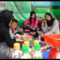 LPBINU Pamerkan Seni Olah Sampah Plastik Ecobrick