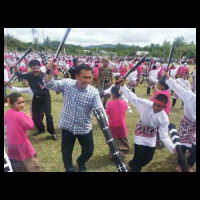 Pecahkan Rekor MURI, 1700 Pelajar Menari Cakalele Warnai Pembukaan LPI