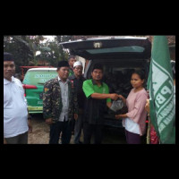 LPBINU Cirebon Salurkan Bantuan ke 150 Keluarga Korban Banjir