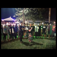 Komunitas Pelajar Sampang Serahkan Dana Gempa Lewat LPBINU