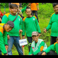 Peduli Sumber Mata Air, LPBINU Ponorogo Tanam 1000 Pohon Beringin